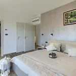 Pervan Ferienhaus *