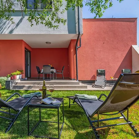 Hébergement de vacances Awesome In With Kitchen *