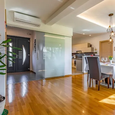 Awesome In With Kitchen *