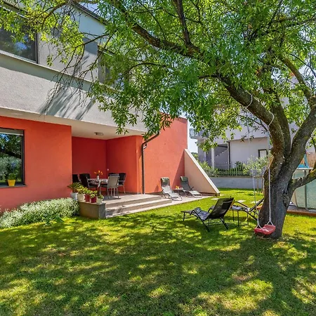 Holiday home Awesome In With Kitchen Pula