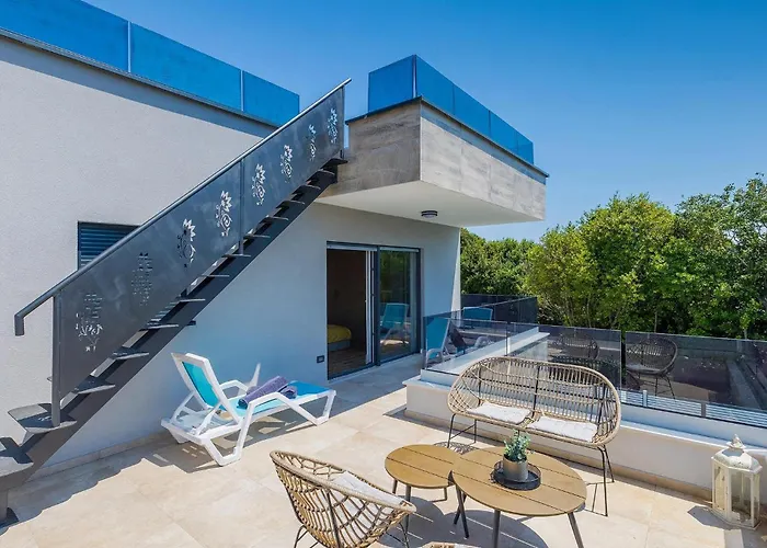 Pervan Feriehus Pula